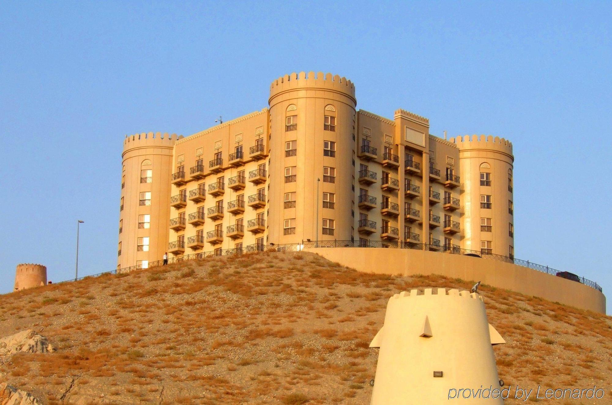 Golden Tulip Khatt Springs Resort & Spa Ras al-Khaimah Exterior foto