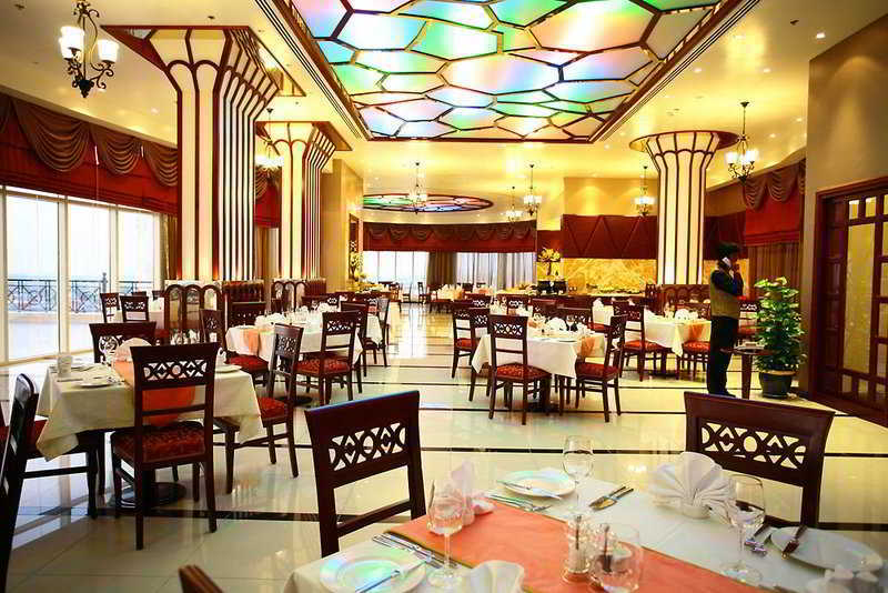 Golden Tulip Khatt Springs Resort & Spa Ras al-Khaimah Exterior foto